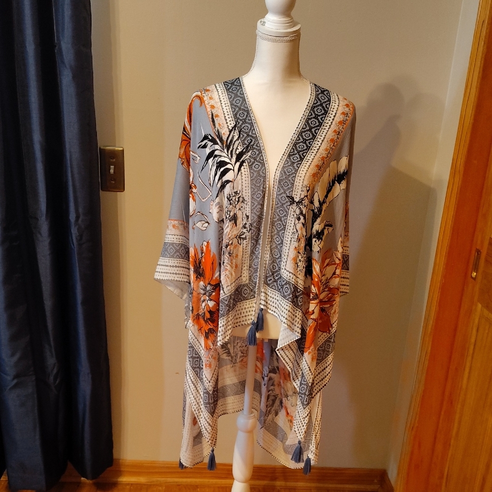 Vince Camuto Multicolor Floral Kimono/Cape  O/S T/U